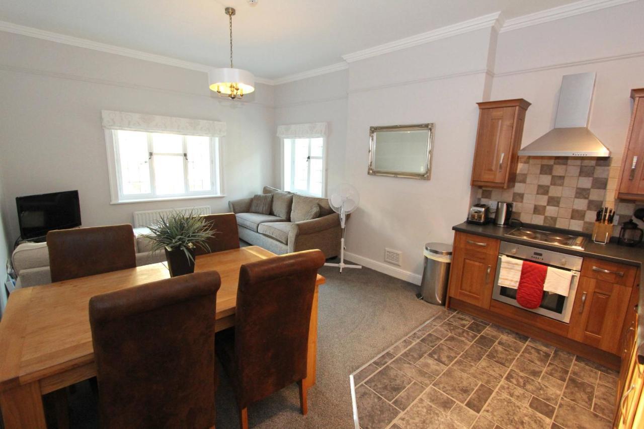 Character Apartment With Views Over City Centre & The Historic Rows Chester Eksteriør billede